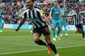 爱游戏官方正版下载关于英超倒计时；纽卡斯尔冲刺阶段强势反弹；细节引发关注；赛场秩序良好；身体对抗强度拉满的信息