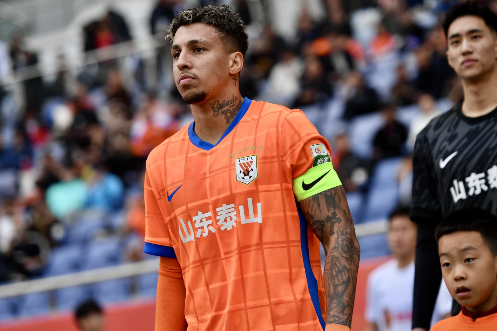 赛地聚焦——CBA常规赛今晨热度飙升；皇家马德里回应争议；信心回归；团队化学反应显著的简单介绍